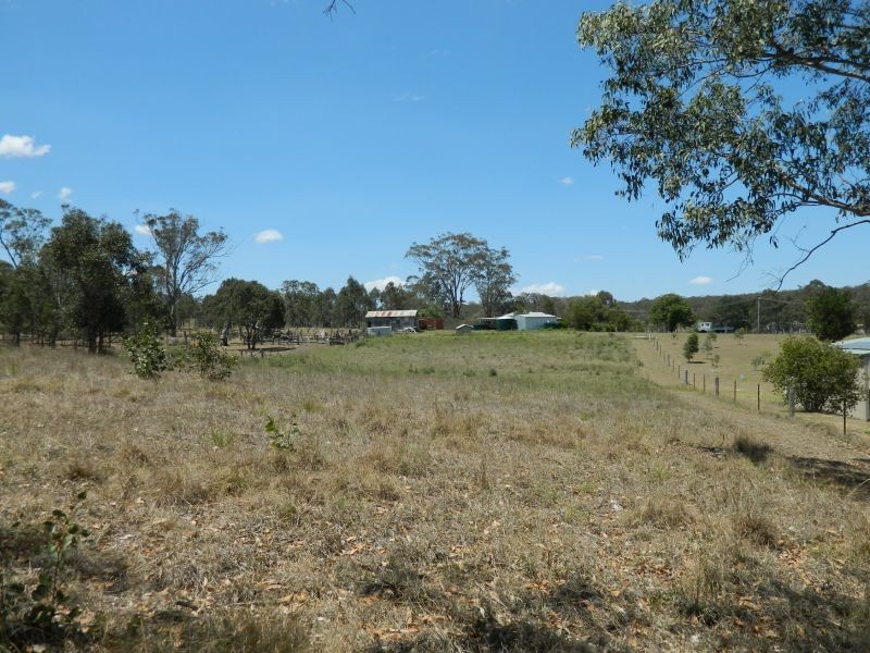 18 Devoncourt Road, Crows Nest QLD 4355