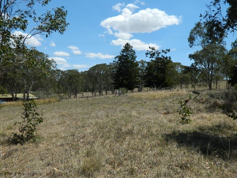 18 Devoncourt Road, Crows Nest QLD 4355