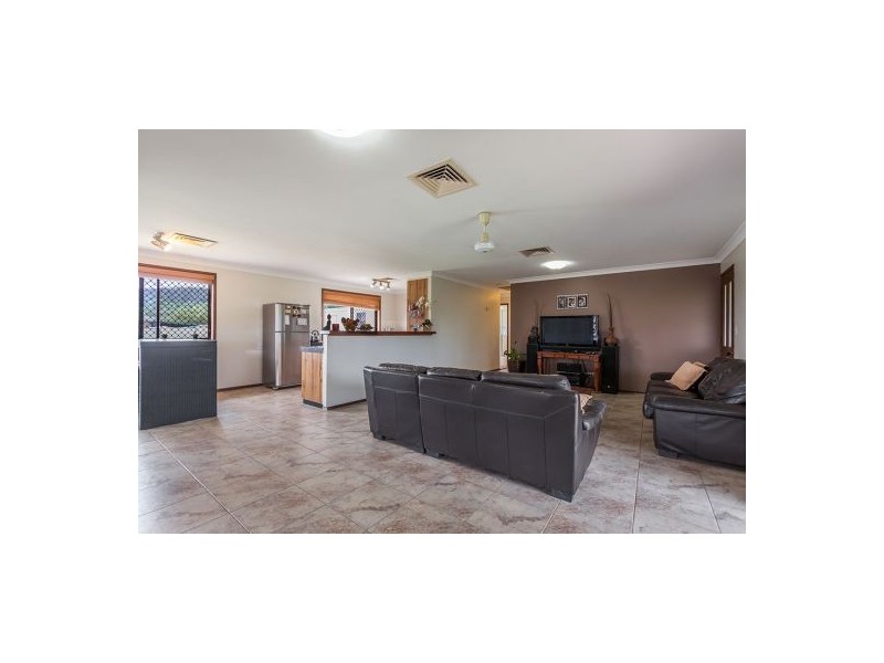 4 Elizabeth Street, Withcott QLD 4352