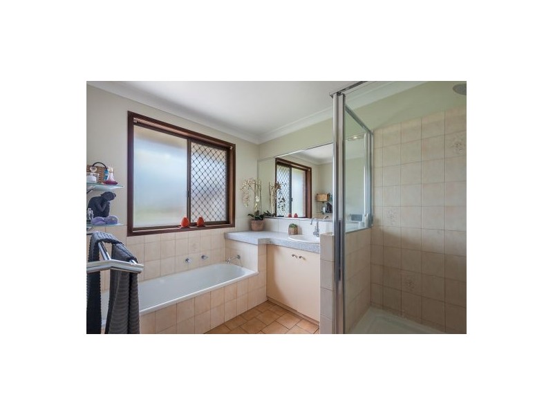 4 Elizabeth Street, Withcott QLD 4352