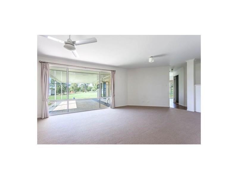 11 Thursa Street, Murphys Creek QLD 4352