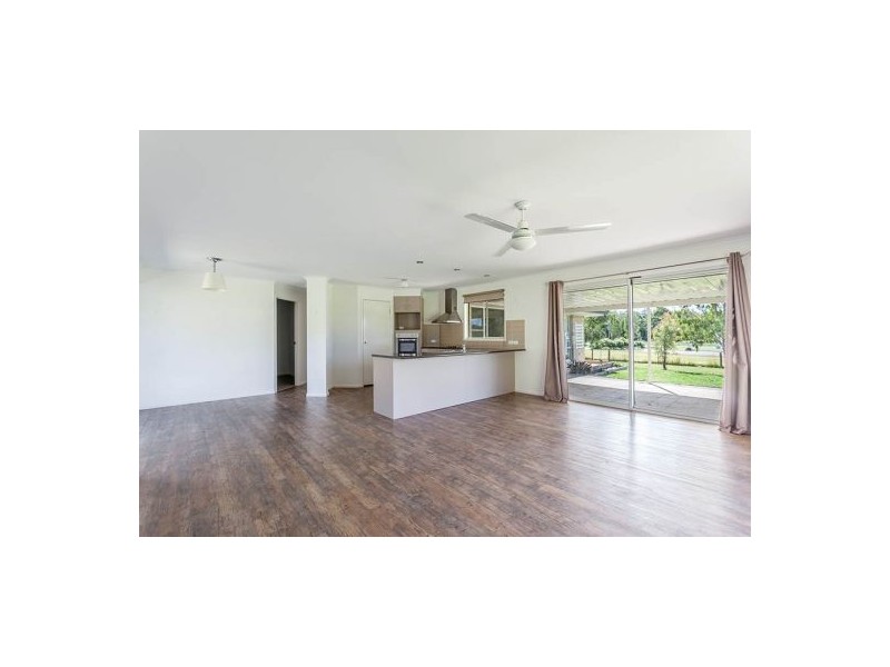 11 Thursa Street, Murphys Creek QLD 4352