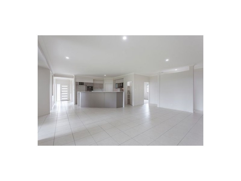 17 Kimdonn Drive, Withcott QLD 4352
