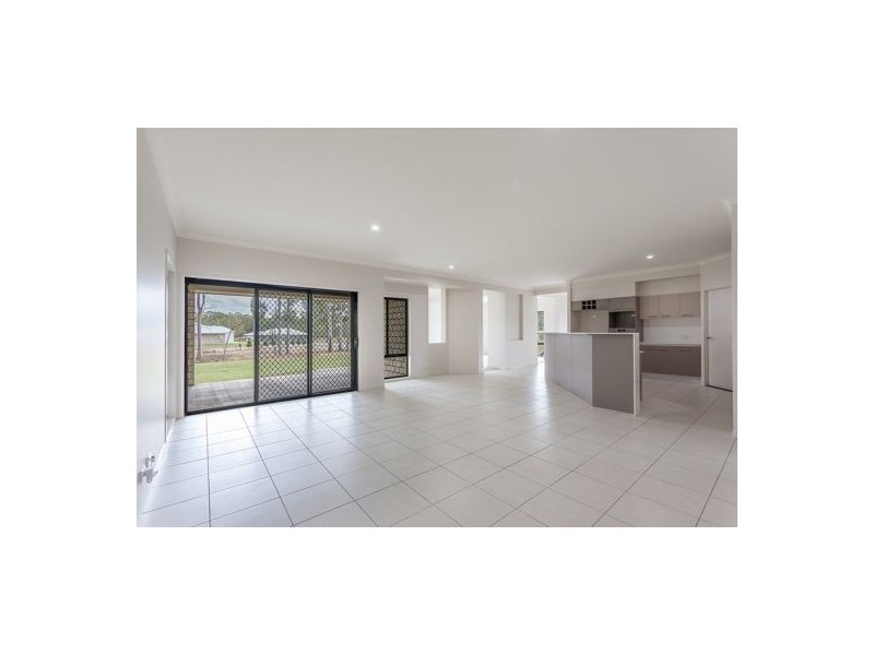 17 Kimdonn Drive, Withcott QLD 4352