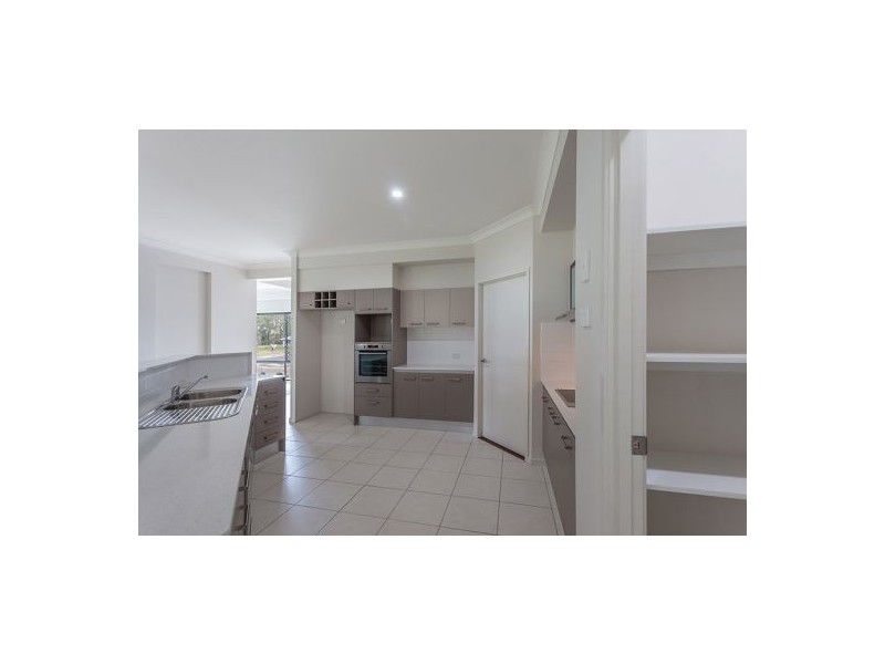 17 Kimdonn Drive, Withcott QLD 4352