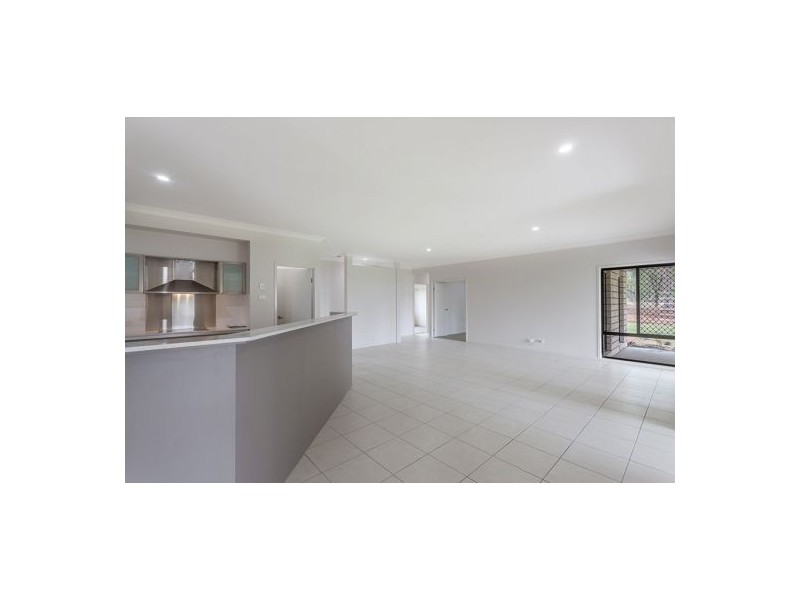 17 Kimdonn Drive, Withcott QLD 4352