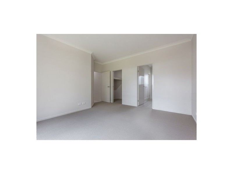 17 Kimdonn Drive, Withcott QLD 4352