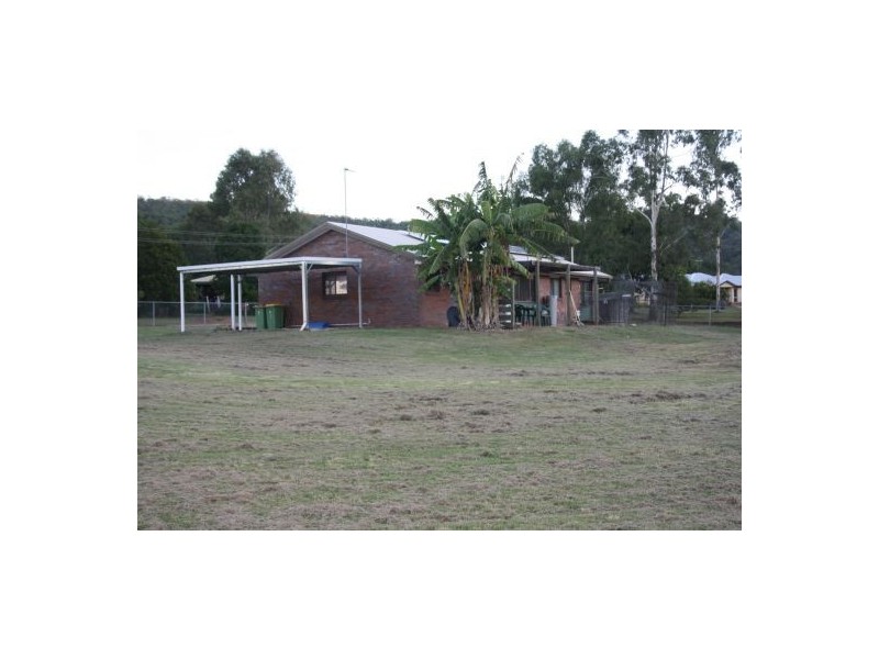 1 Vista Court, Withcott QLD 4352