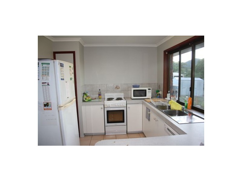 1 Vista Court, Withcott QLD 4352