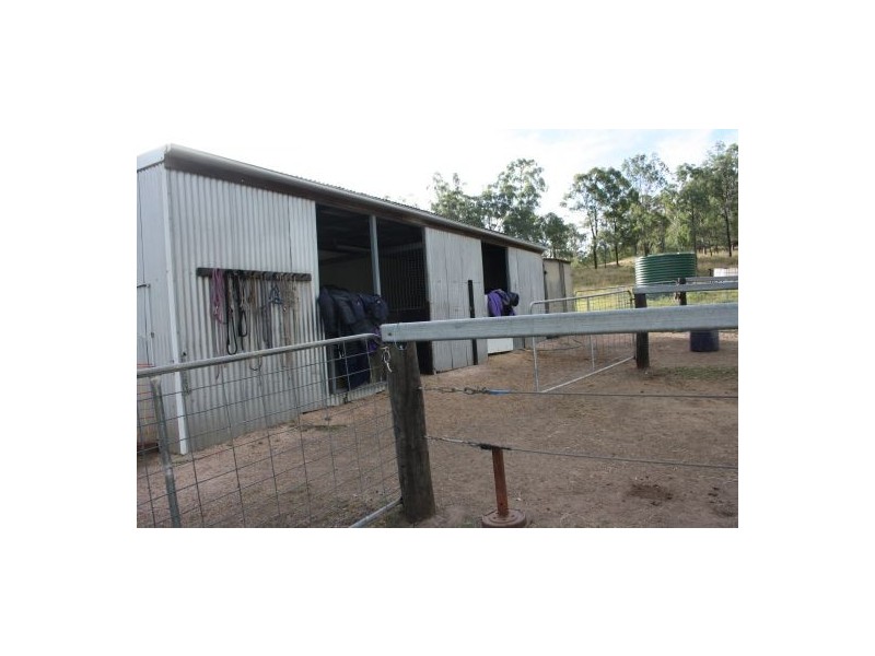 238 Howmans Road, Upper Lockyer QLD 4352