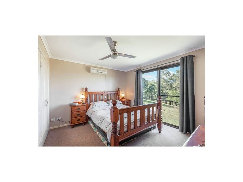 238 Howmans Road, Upper Lockyer QLD 4352