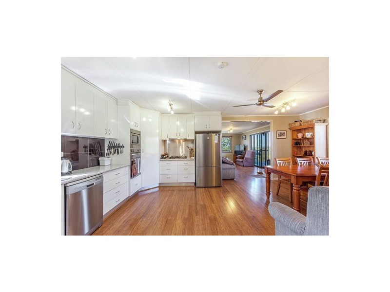 238 Howmans Road, Upper Lockyer QLD 4352