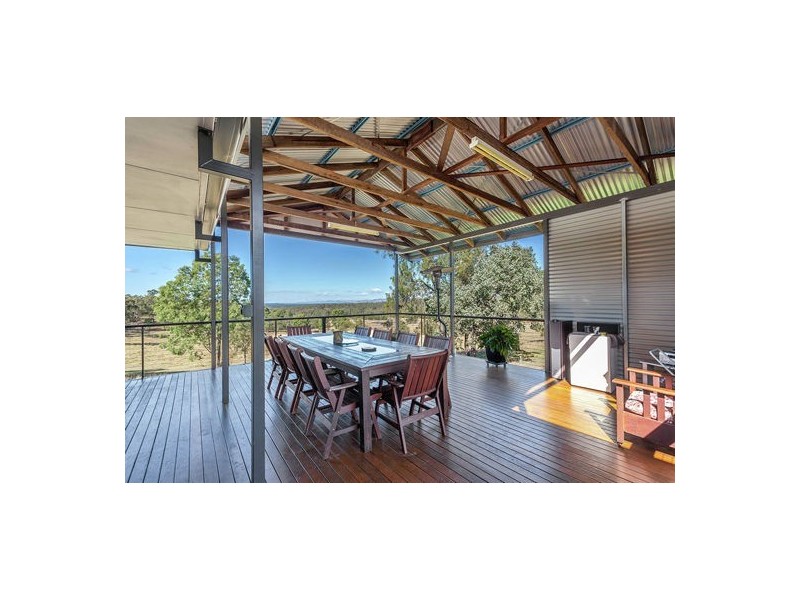 238 Howmans Road, Upper Lockyer QLD 4352