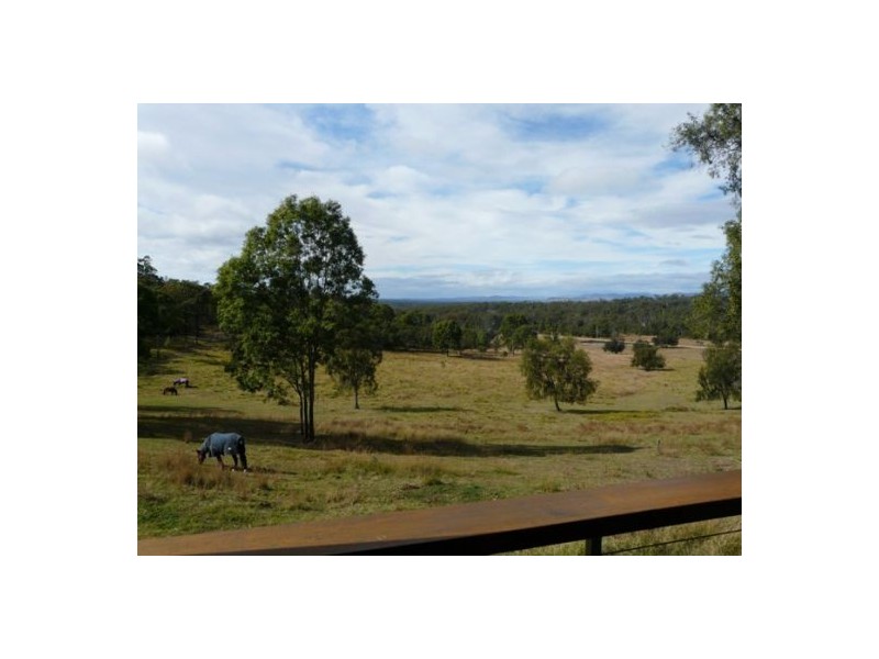 238 Howmans Road, Upper Lockyer QLD 4352