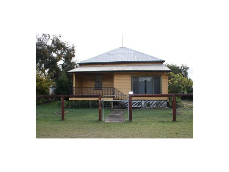 24 Station Street, Helidon QLD 4344