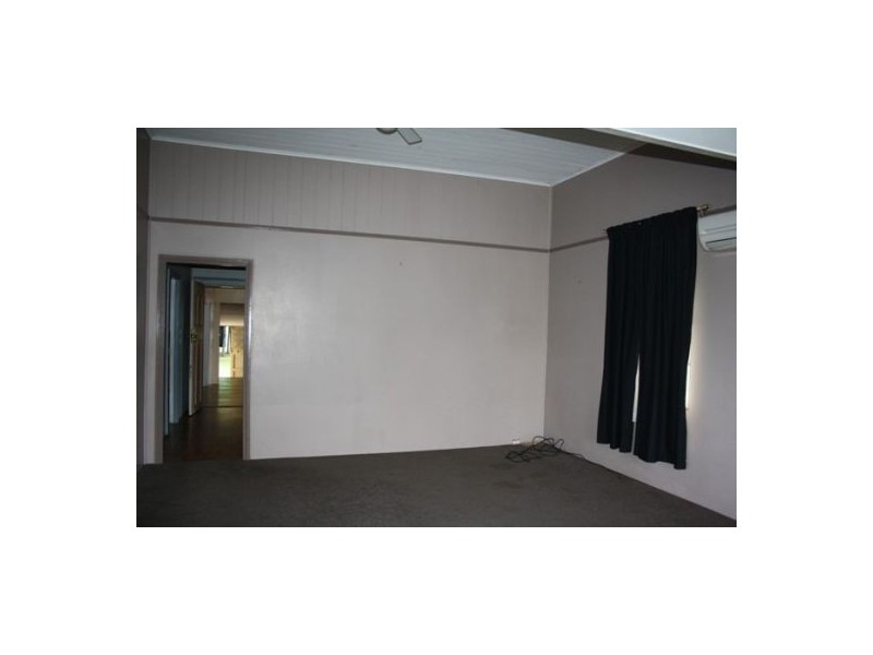 24 Station Street, Helidon QLD 4344