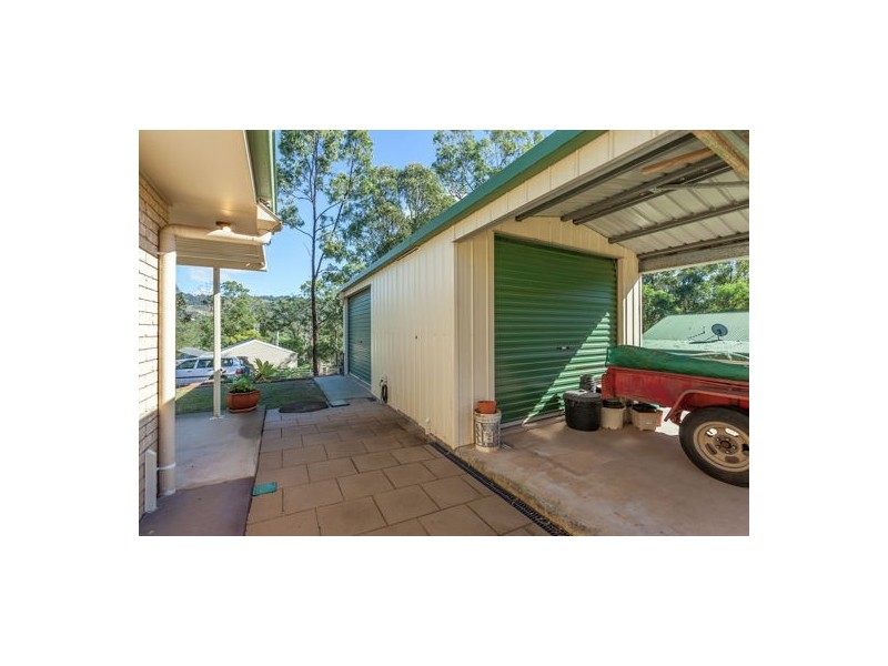 2 Woodland Crescent, Withcott QLD 4352