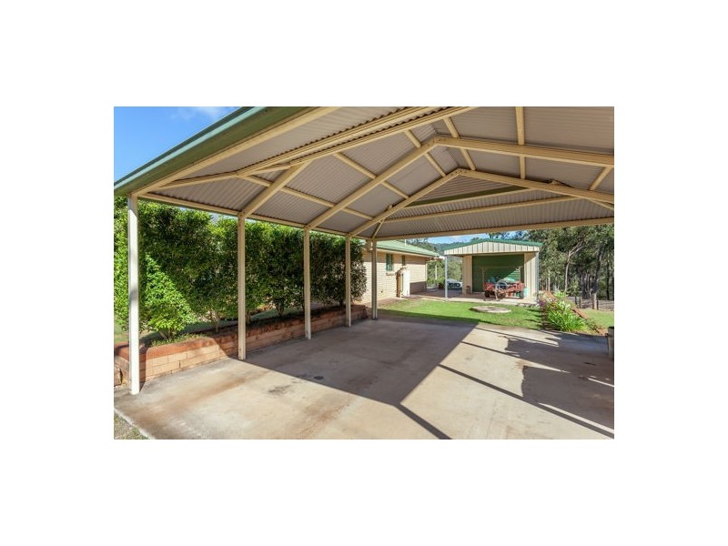 2 Woodland Crescent, Withcott QLD 4352