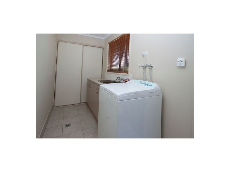 65 Parkridge Drive, Withcott QLD 4352