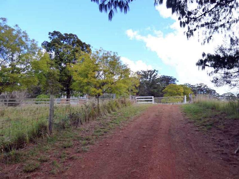 7802 New England Highway, Crows Nest QLD 4355
