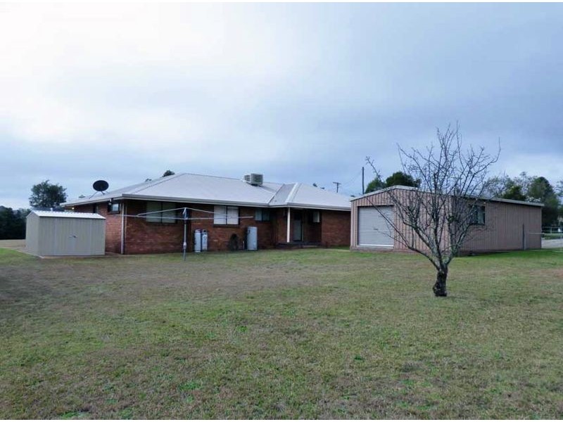 15 Park Road, Crows Nest QLD 4355