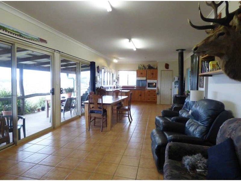 1128 Waterhole Gully Rd, Blackbutt QLD 4306