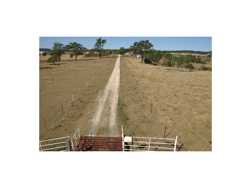 233 Flagstone Creek Rd, Carpendale QLD 4344