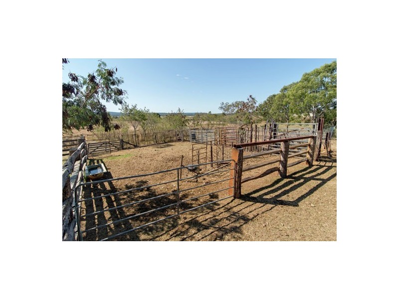 233 Flagstone Creek Rd, Carpendale QLD 4344