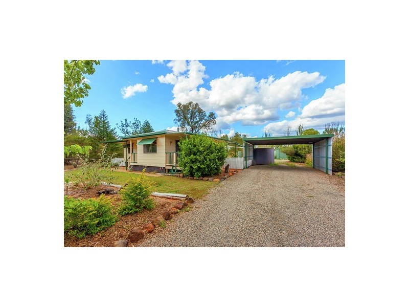 3 Connoles Rd, Postmans Ridge QLD 4352