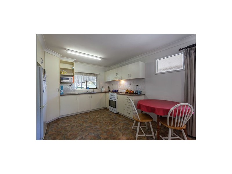 3 Connoles Rd, Postmans Ridge QLD 4352