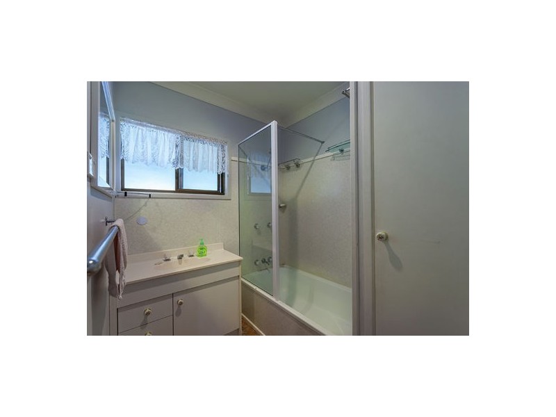 3 Connoles Rd, Postmans Ridge QLD 4352