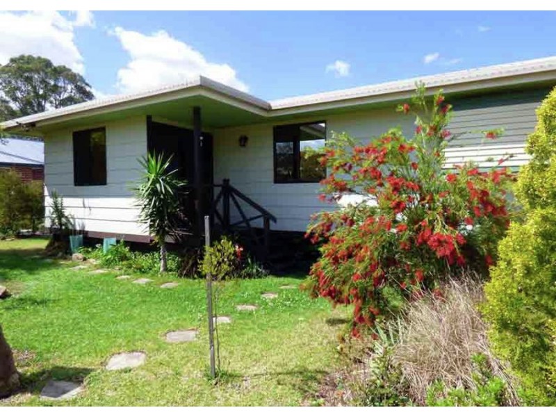 12 Gleeson St, Crows Nest QLD 4355