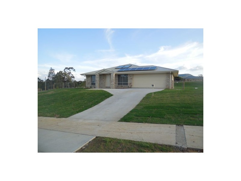 1 CASUARINA CRES, Withcott QLD 4352