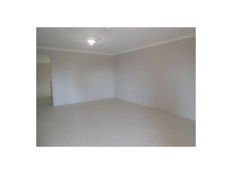 1 CASUARINA CRES, Withcott QLD 4352