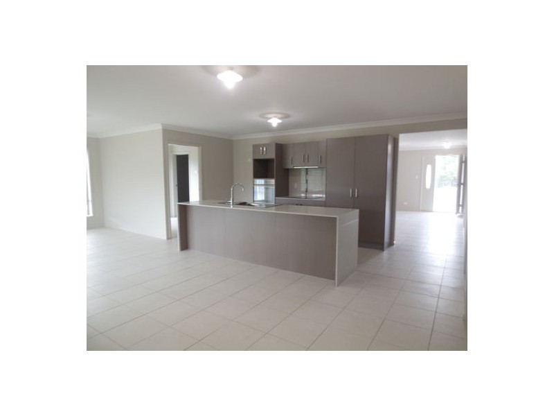 1 CASUARINA CRES, Withcott QLD 4352