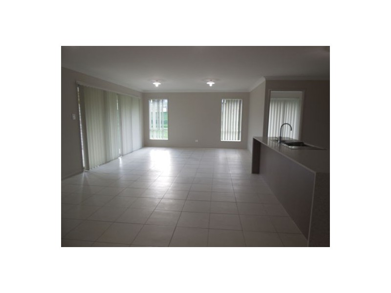 1 CASUARINA CRES, Withcott QLD 4352