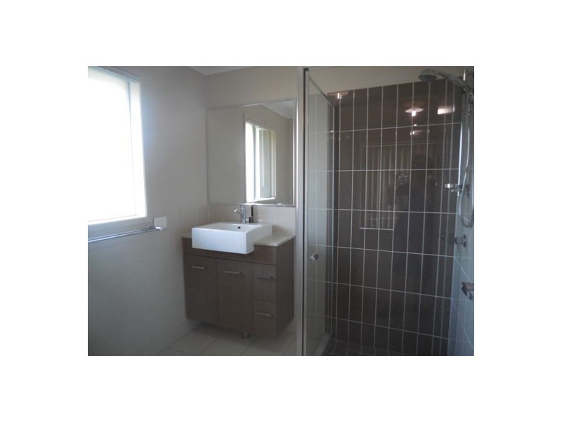 1 CASUARINA CRES, Withcott QLD 4352