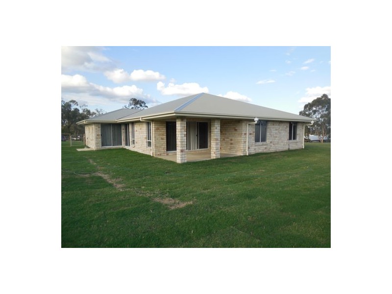 1 CASUARINA CRES, Withcott QLD 4352