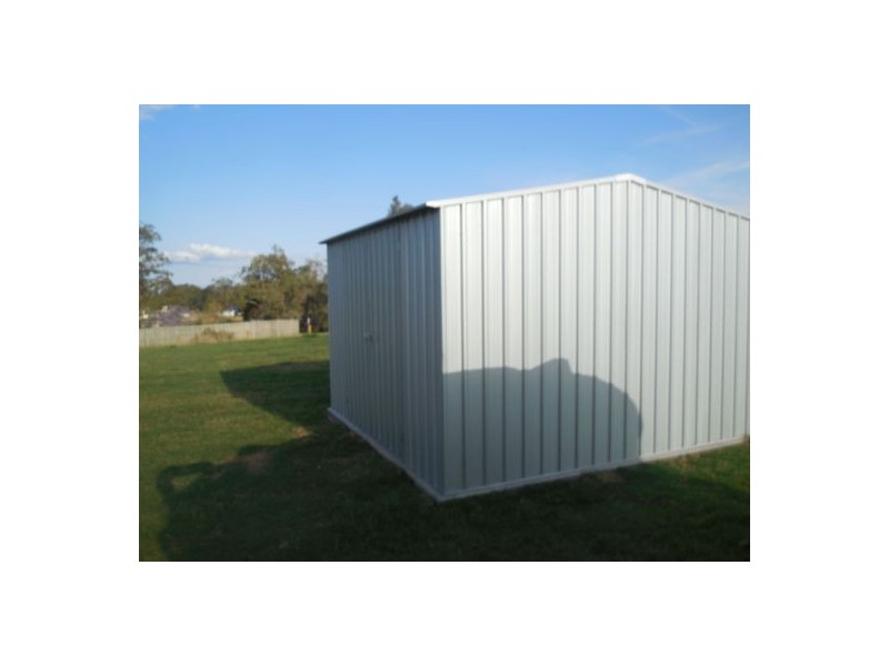 1 CASUARINA CRES, Withcott QLD 4352