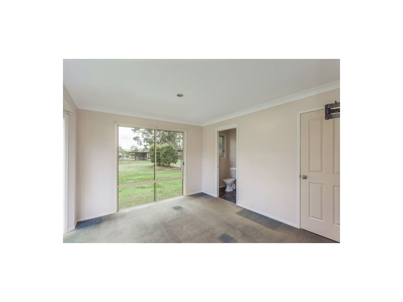 5 Russell Street, Helidon QLD 4344