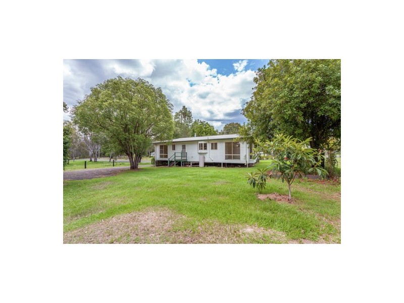 5 Russell Street, Helidon QLD 4344