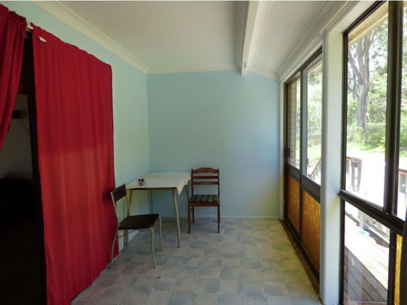 44 Railway Terrace, Crows Nest QLD 4355