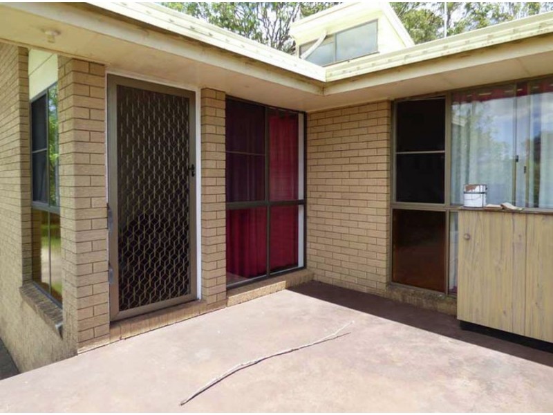 44 Railway Terrace, Crows Nest QLD 4355