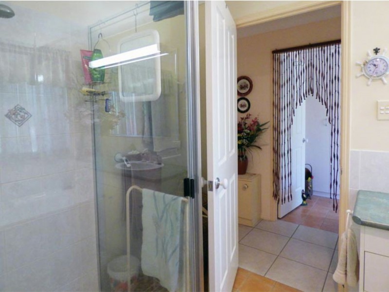 1 Lee Crt, Crows Nest QLD 4355