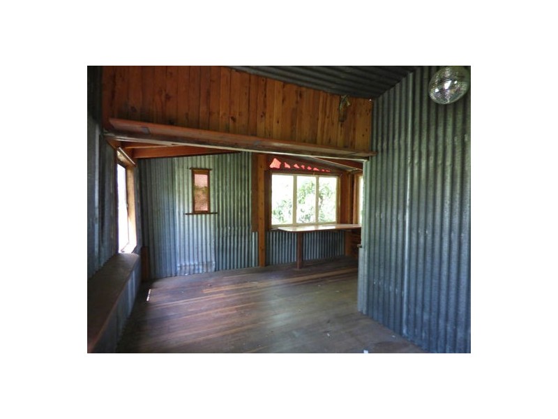 15 Albert Street, Crows Nest QLD 4355