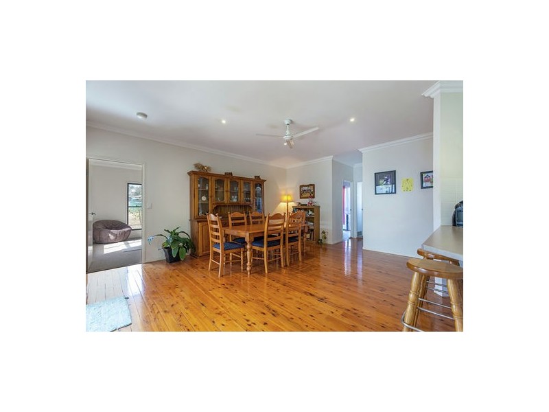 8 Carly Drive, Helidon QLD 4344