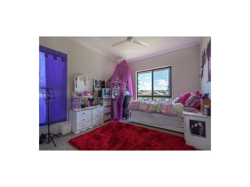 8 Carly Drive, Helidon QLD 4344