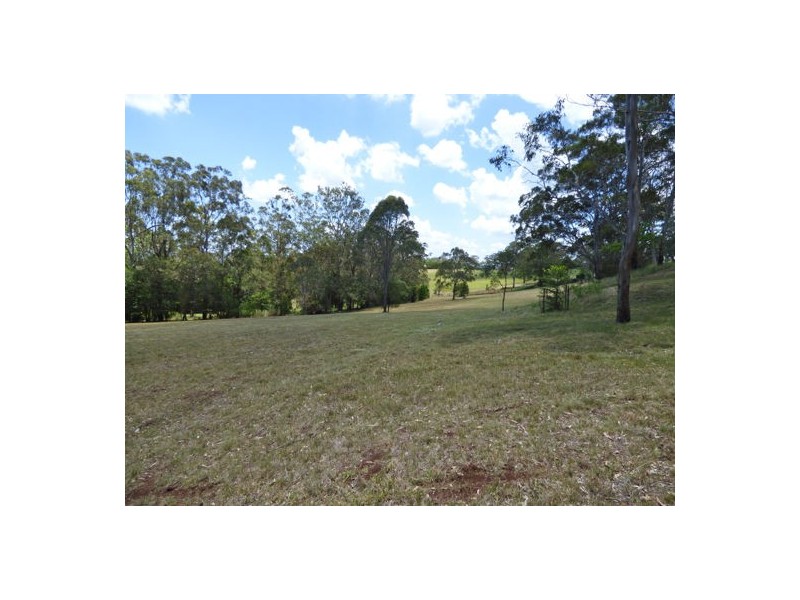 18 Kay-Anne Crt, Hampton QLD 4352