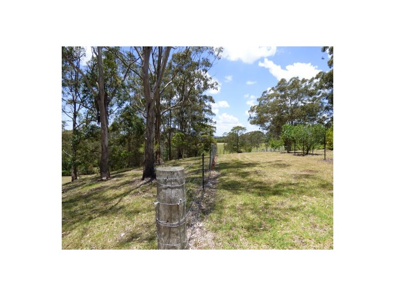 18 Kay-Anne Crt, Hampton QLD 4352