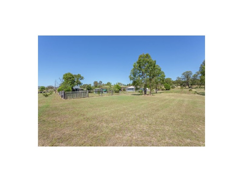 221 Flagstone Creek Rd, Carpendale QLD 4344